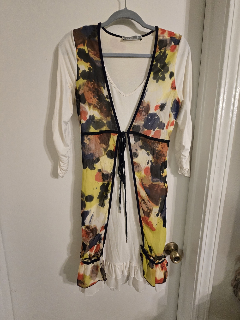 Deca Women’s White Midi Dress with Yellow Floral Overlay Taille 2.